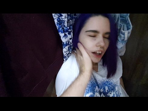 ❤️ Намерих сестра си в гардероба и й помогнах да свърши ❤️ Качествено порно в bg.xlxxporno.ru ️❤
